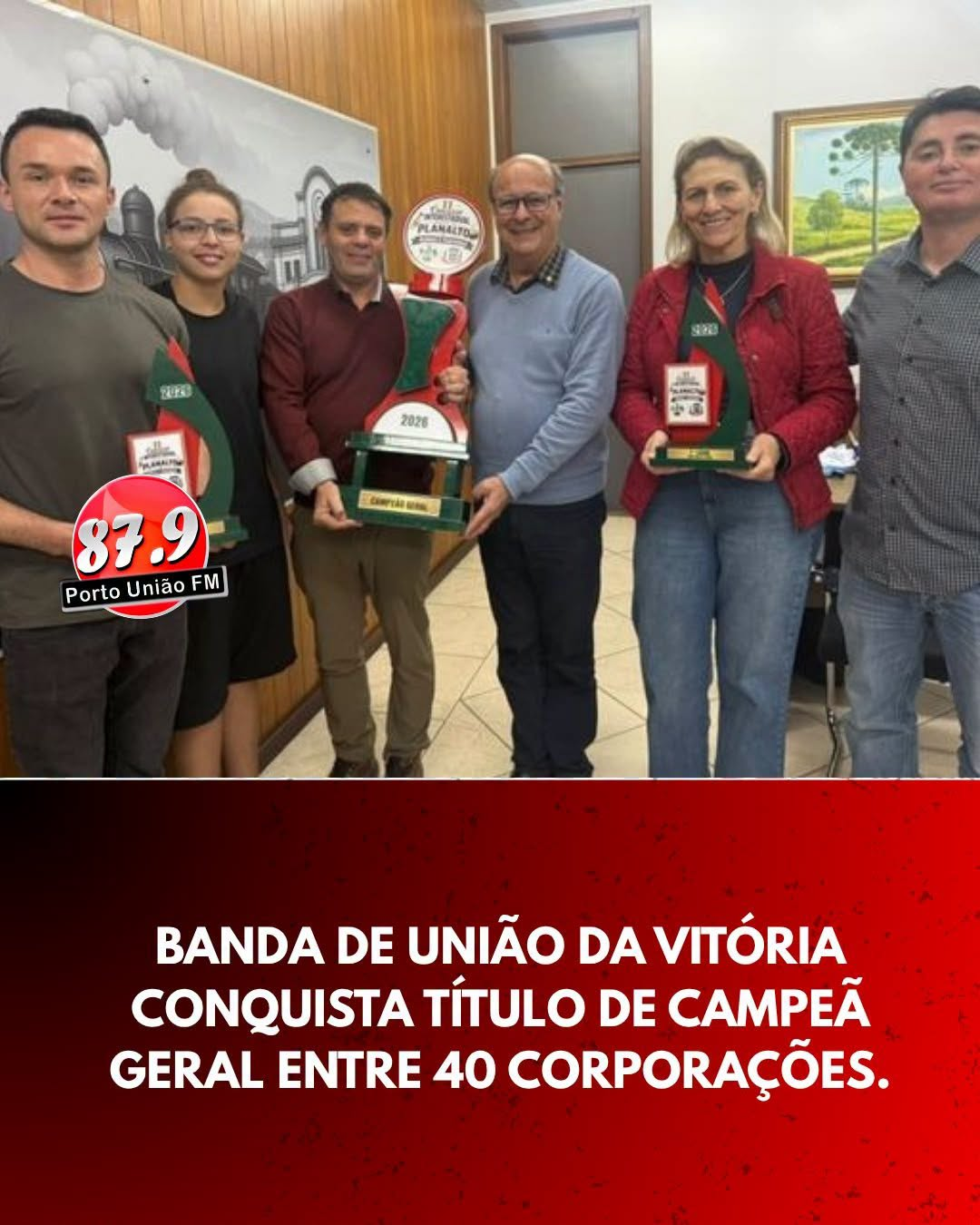 Banda Marcial Municipal de União da Vitória (BAMUV/FABER) foi o grande destaque da II Copa Planalto Norte de Bandas e Fanfarras realizada no dia 27 de junho, em Mafra (SC).