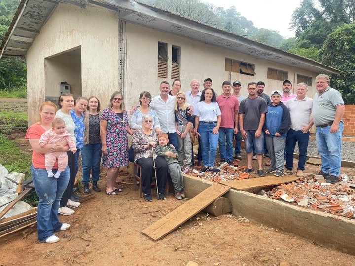 REUNIÃO COM A COMUNIDADE DE AQUILES STENGHEL