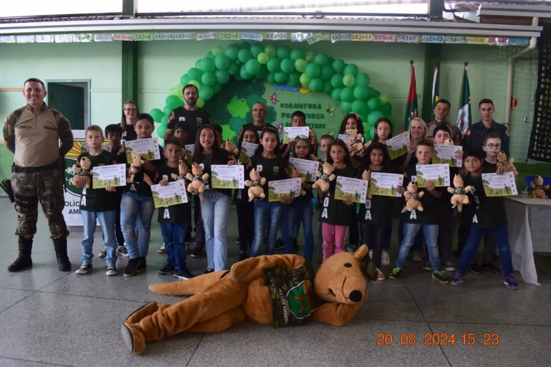 MATOS COSTA FORMA TURMA INFANTIL DE PROTETORES AMBIENTAIS