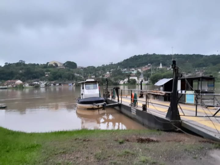 BALSA DE PORTO VITÓRIA  DEIXARÁ DE FUNCIONAR ENQUANTO O RIO IGUAÇU ESTIVER COM SEU NÍVEL ACIMA DO NORMAL