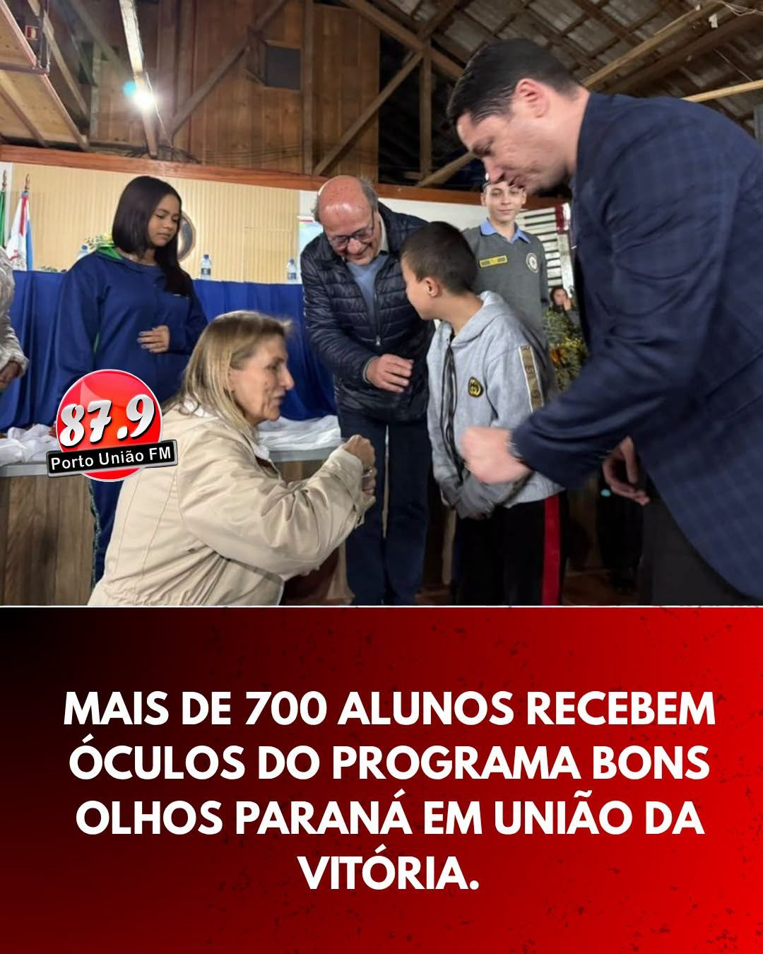 Mais de 700 óculos são entregues a estudantes de União da Vitória pelo programa Bons Olhos Paraná